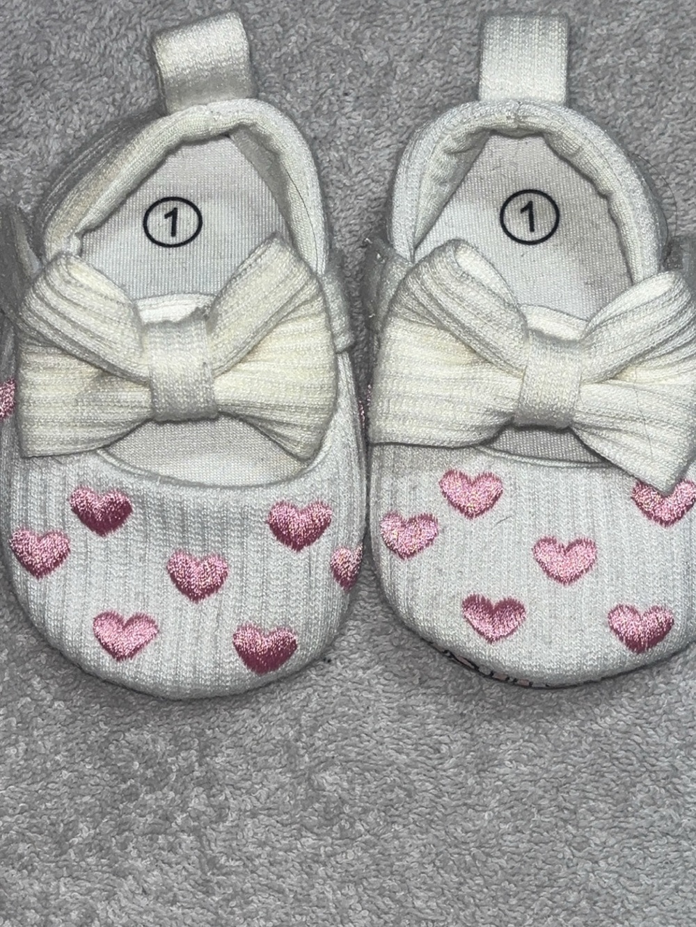 Source Unknown Cream Knit Baby Slip-On Shoes with Pink Heart Embroidery